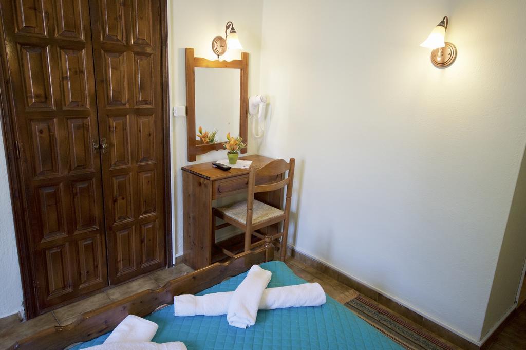 Ria Rooms Kissos  Rom bilde